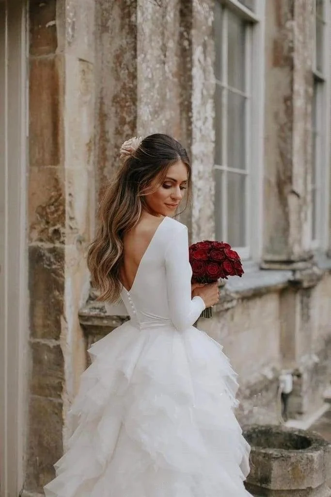 Robe de mariée blanche en Tulle à manches longues, avec ourlet, dos nu, coupe trapèze