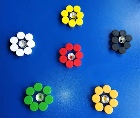 플라스틱 캡 13mm 알루미늄 플라스틱 캡, 50 개/몫! 모든 종류의 컬러 플라스틱 캡. 약제 캡, 플라스틱 탑 크림프 유리 바이알