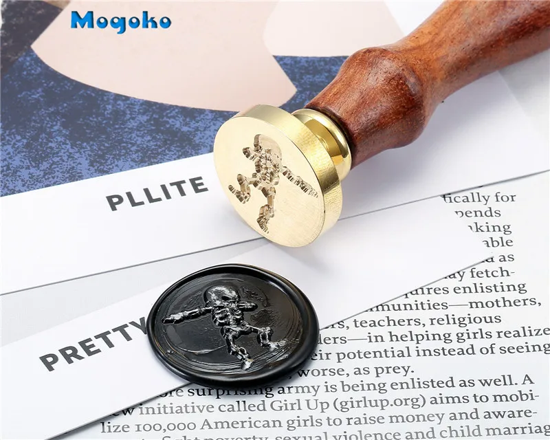 Mogoko Skull Sealing Wax Seal Stamps Retro Wood Skeleton Man Seal Wax Stamp For Crazy Party Cards Envelope Wine Bottle Decor