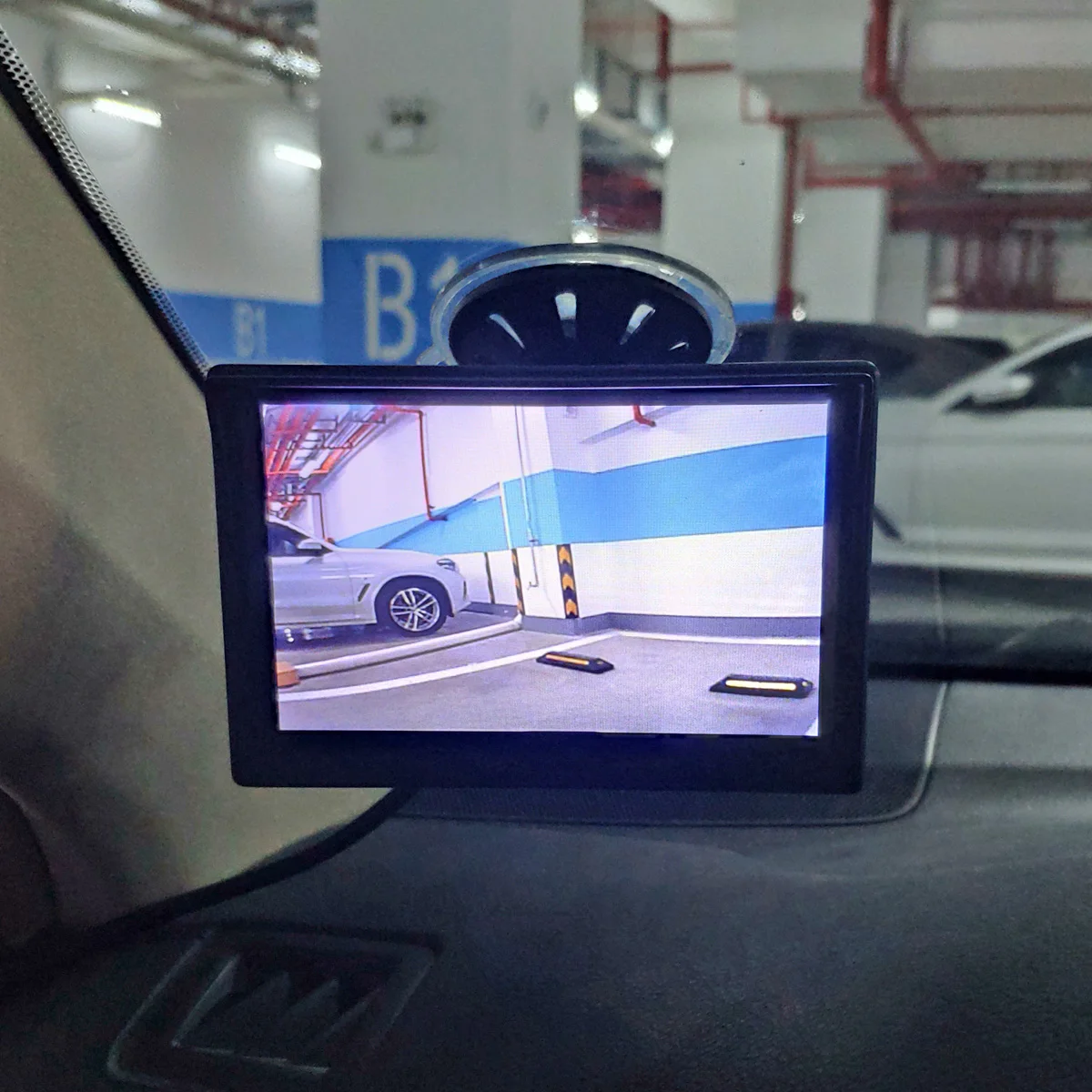 SMALUCK CVBS 5inch TFT LCD Rear View Monitor Waterproof CCD IR Night Vision Backup Car Camera for Bus Truck White