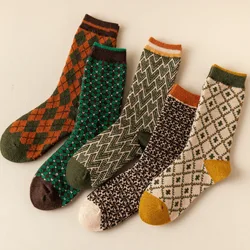 Qisin 1Pairs Long Socks Women Fashion Winter Cold Resistance Keep Warm Wool Sock Thick Geomeric Patterns Korean Luxury Socken