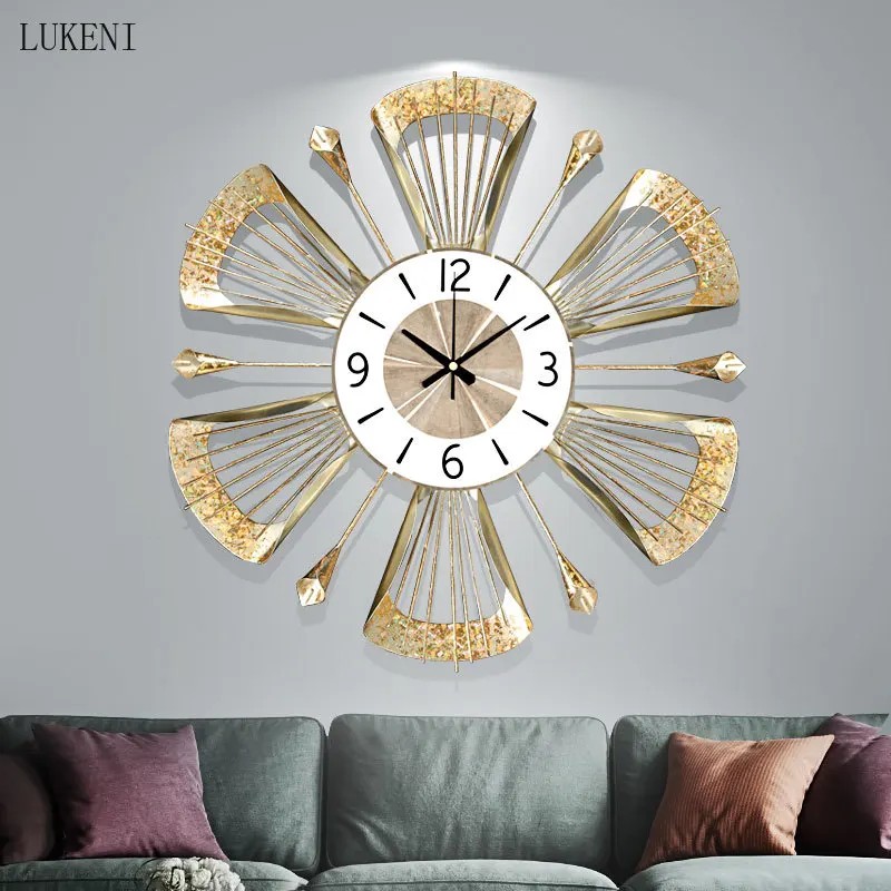 Wall clock living room fashion creative simple clock modern light luxury art Nordic home dining room decoration