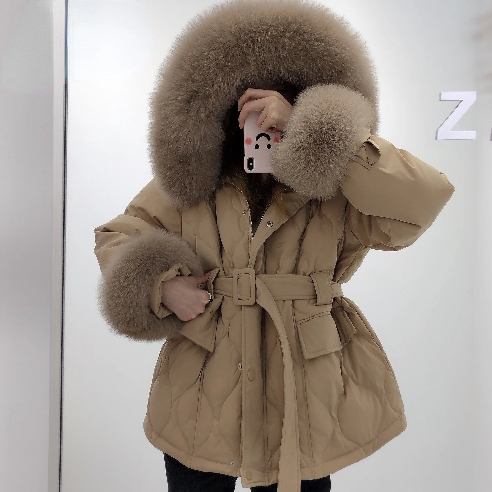 2021 Korean Fashion Warm Winter Women 90% White Duck Down Coat Real Fox Fur Hooded Puffer Jacket With Natural Fox Cuffs Parkas