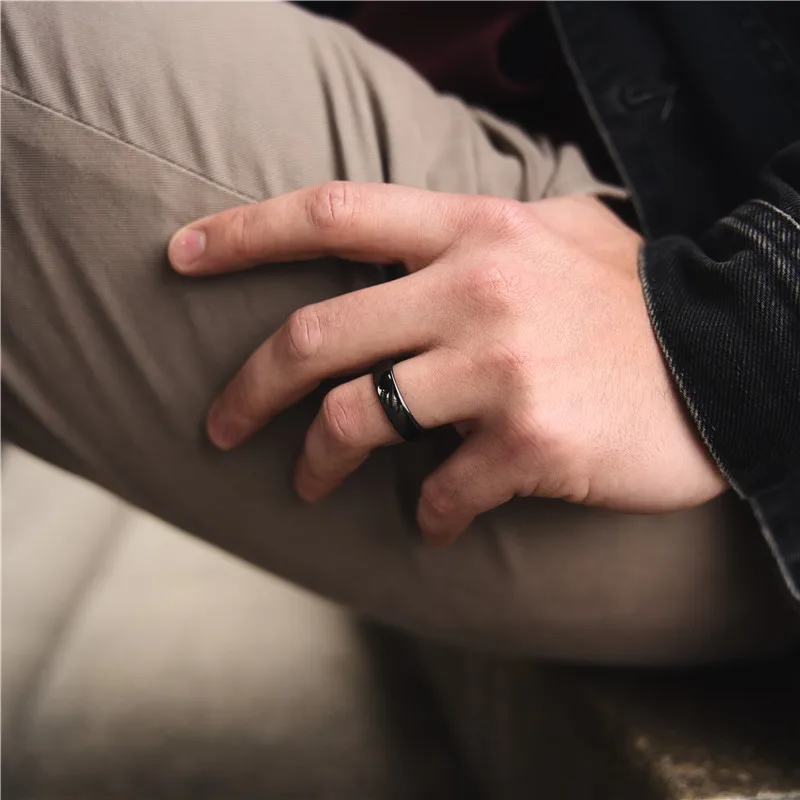 Tigrade Keramik-Ring in gebürstetem Schwarz, 4/6/8 mm breit, matte Oberfläche, Ehering für Männer und Frauen, Übergröße, trendiger Anillo für Damen und Herren – Detail 11