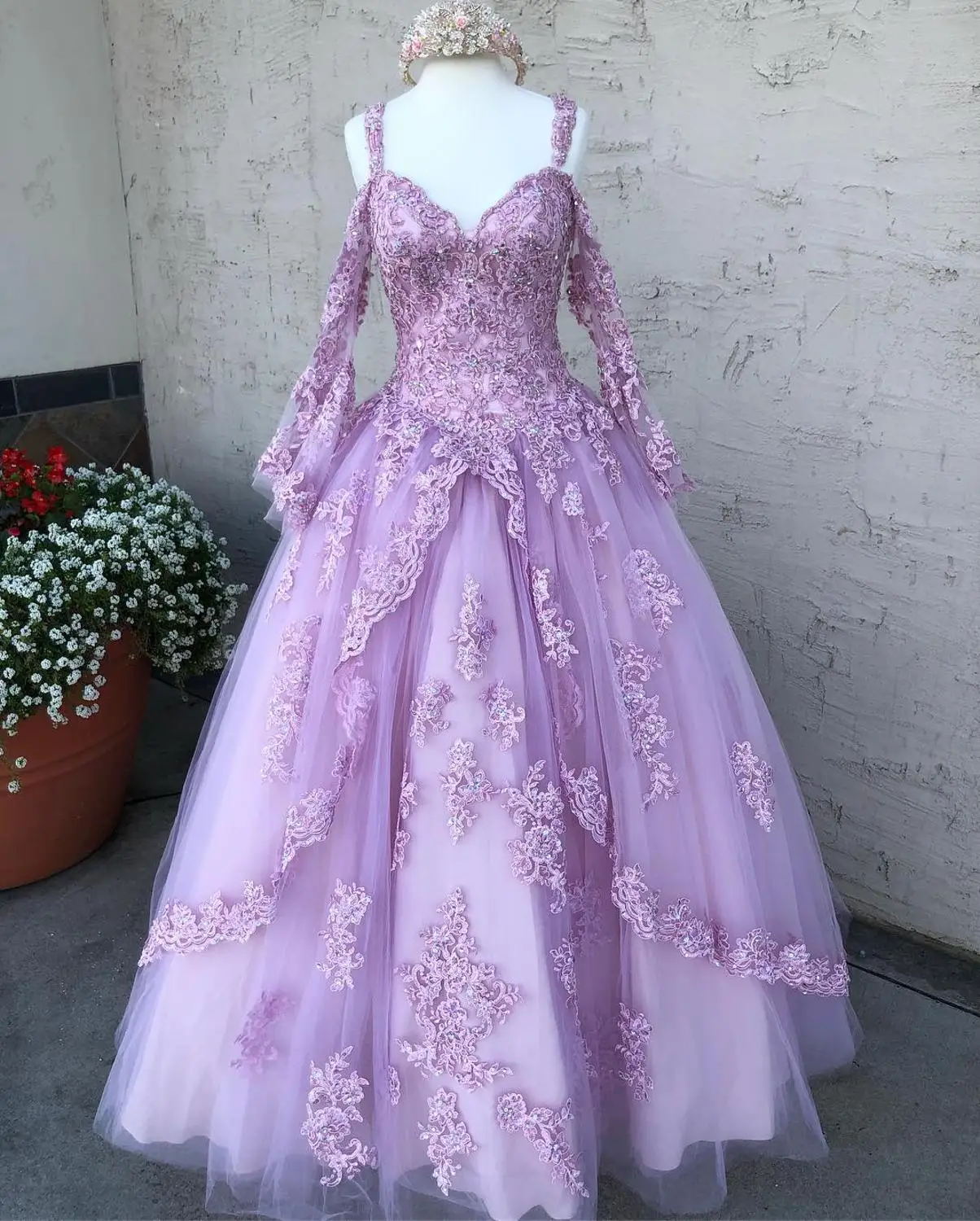 Lilac Tulle vestidos de 15 años 2019 Lange Mouwen Puffy Kant Applicaties Quinceanera Jurk Bandjes Zoete 15 Jurk Lange Prom jassen