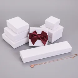 Caja de juego de joyas para mujer, caja de papel Kraft blanco, anillo, pendientes, collar, colgante, pulsera, paquete de regalo, nueva llegada