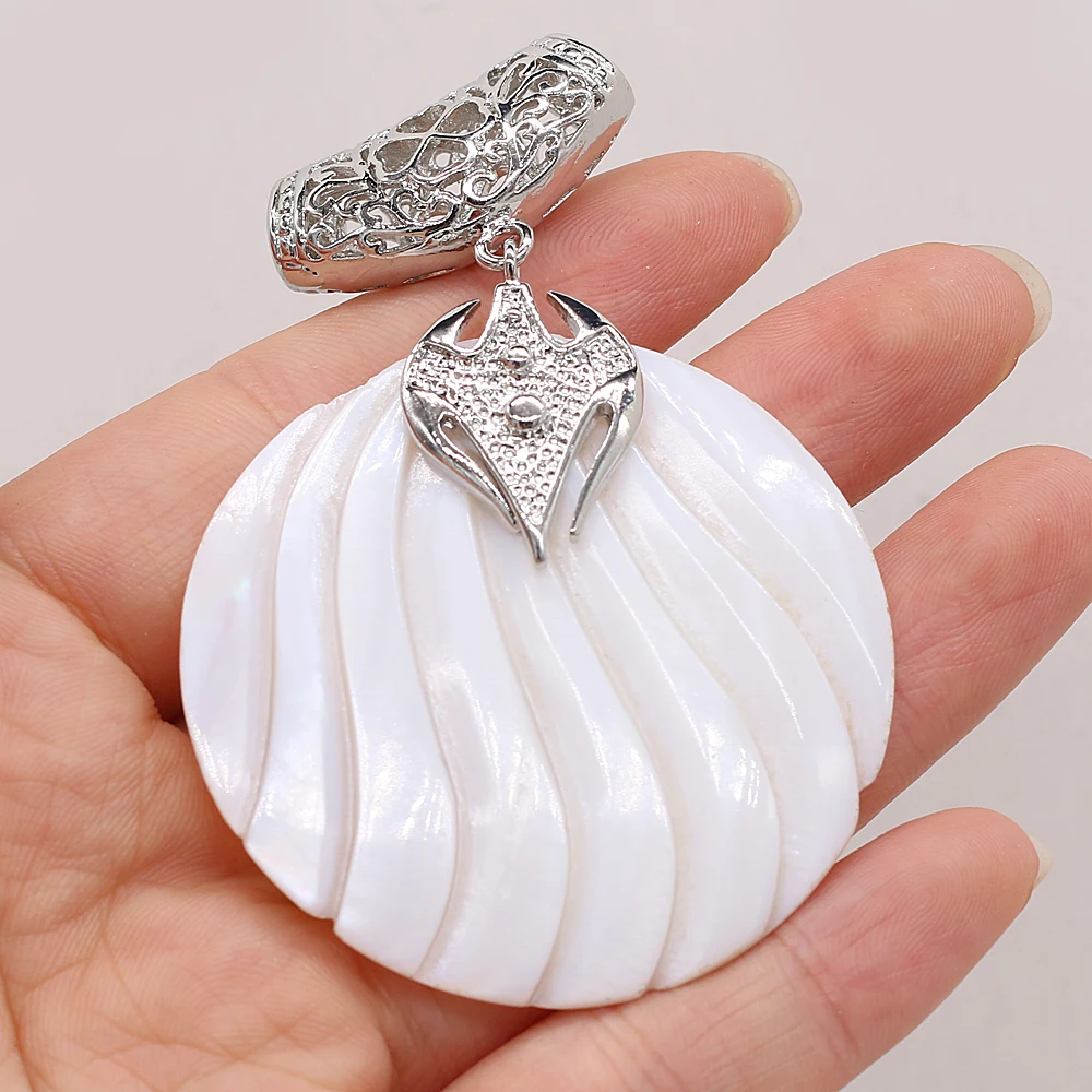 Natural Mother of Pearl Shell Round Pendant Exquisite Handmade Crafts Making Necklace Bracelet Accessories Jewelry For Women