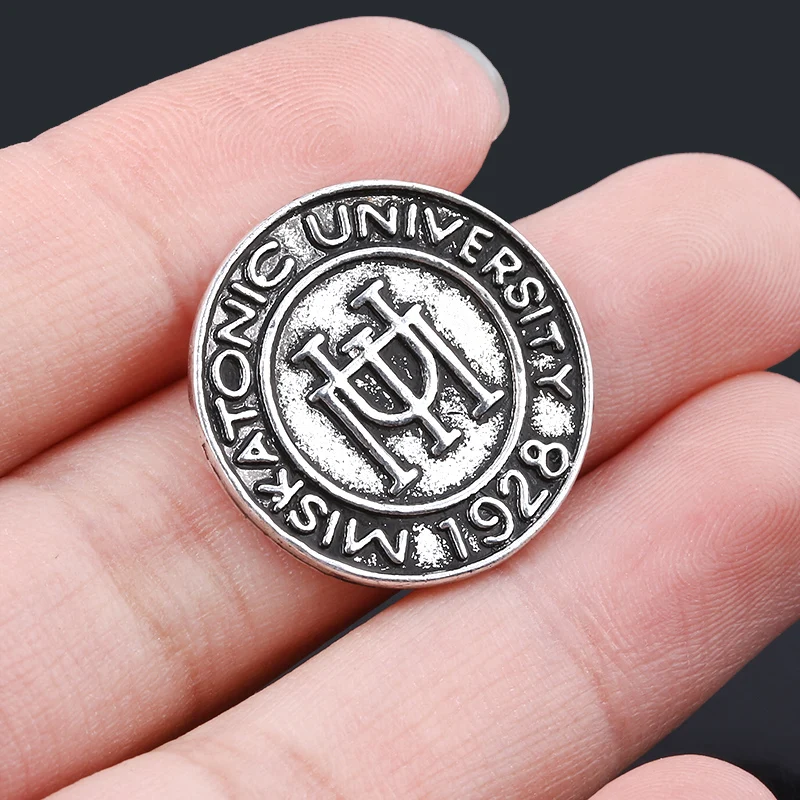 Fashion Vintage Cthulhu Badge Brooch Retro H.P. Lovecraft Miskatonic University Pins Brooches for Men Women Cosplay Jewelry