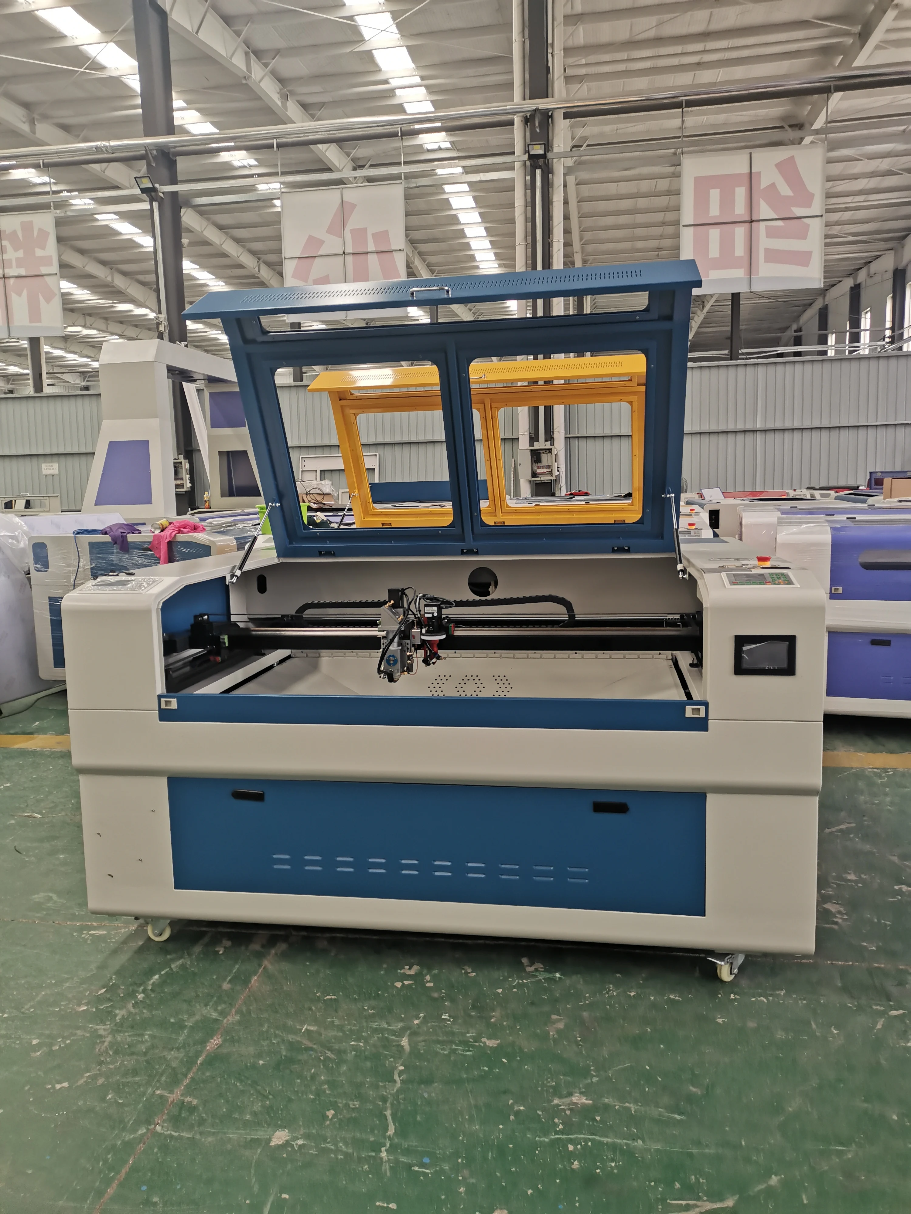 2020 nova produção reci metal máquina de corte a laser para 1.5-3mm de aço inoxidável/aço carbono co2 cortador a laser com tubo reci