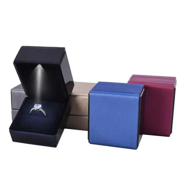 Jewelry Box With LED Light For Engagement Wedding Rings Box Festival Birthday Jewerly Ring Necklace Display Gift Boxes SN1735