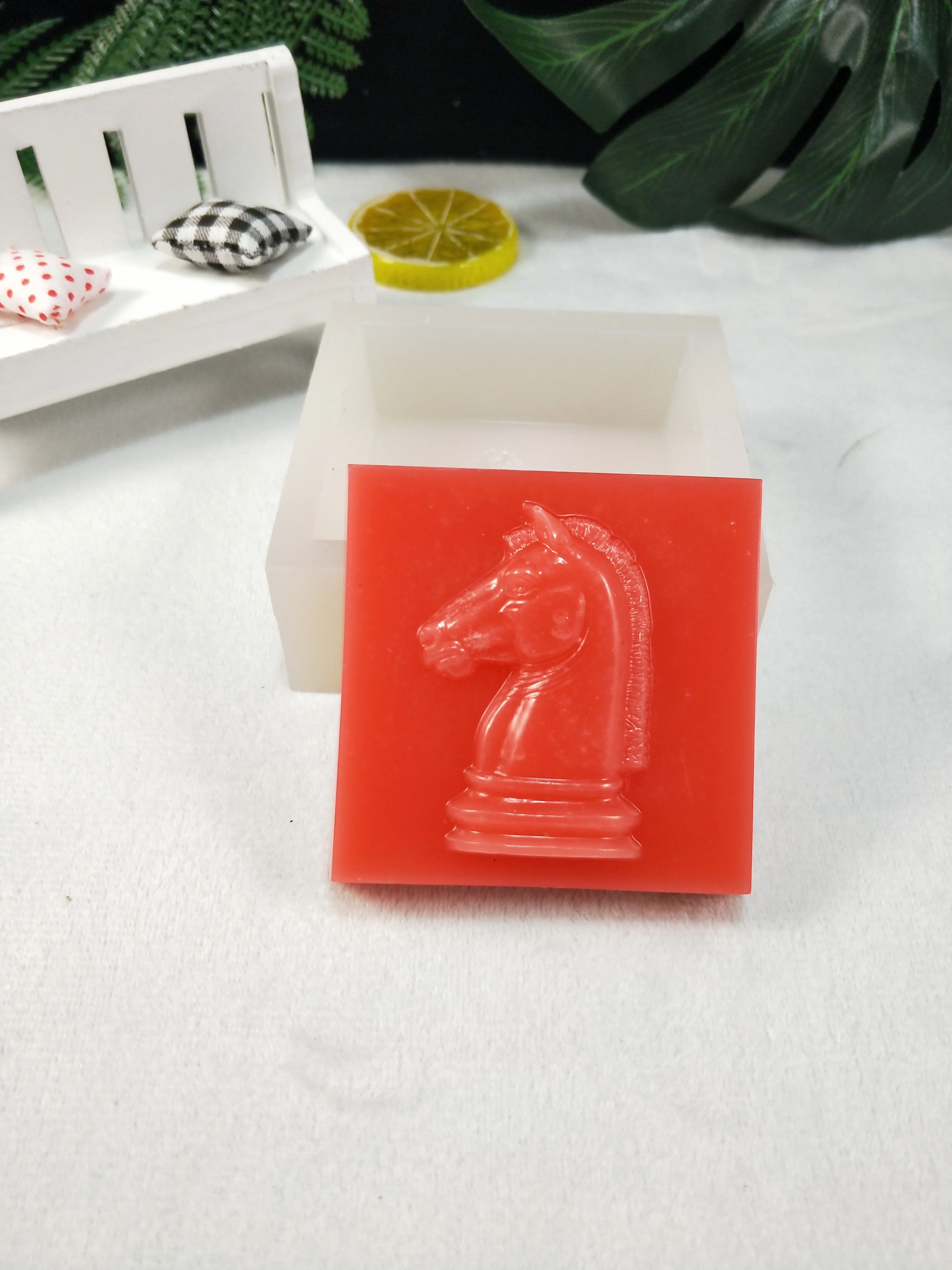 DW0177 PRZY Chess Knight Mold Silicone Knight Square Soap Molds Clay Resin Gypsum Chocolate Candle Mold Moulds Silicone Rubber