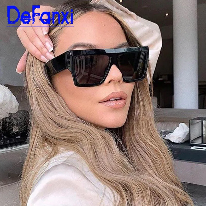 Luxury Brand Big Square Sunglasses Women Flat Top Plastic Frame Gradient Lens Oversized Sun Glasses Trendy Popular Black Shades