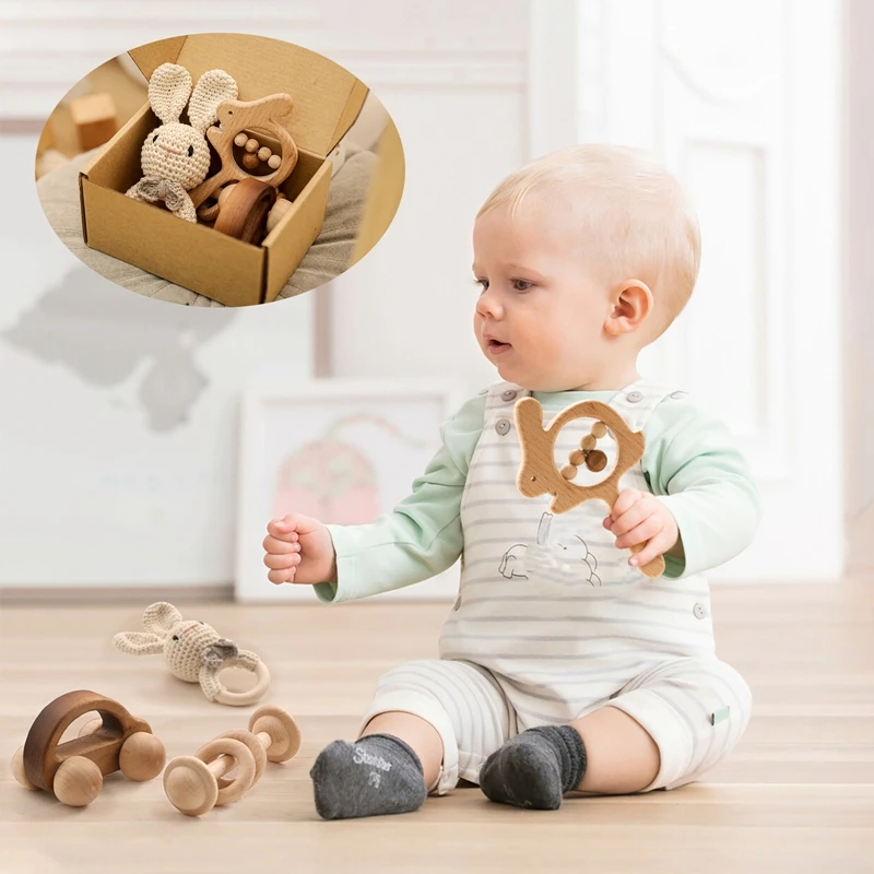 Facciamo 4 pz/set Set sonaglio in legno cartone animato animale uncinetto sonaglio legno blocco auto succhietto massaggiagengive Set Montessori giocattolo del bambino