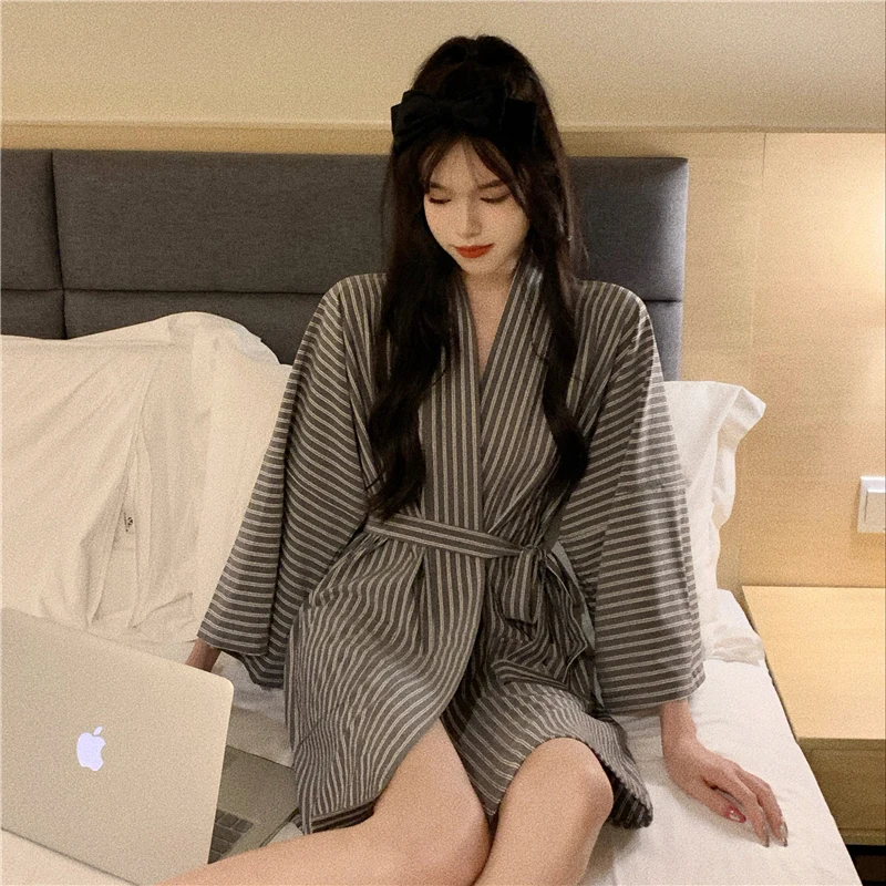 Robes Women Striped Loose Long Sleeve Knee Length Casual Bathrobe Autumn Home Lounge Wear Lace-up Fashion Nightdress Kimono Ins