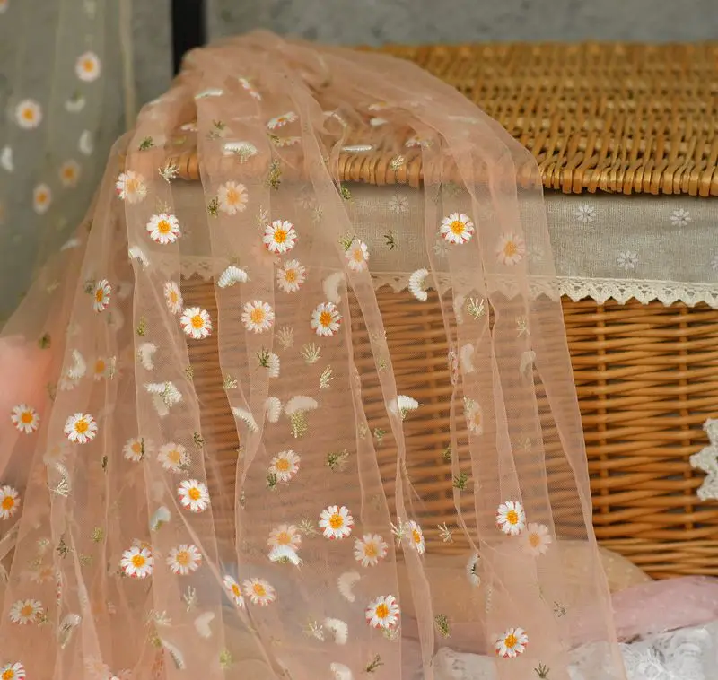 Small daisy mesh embroidery cloth fabric lace cloth DIY curtain dress children\'s clothing baby clothes fabric