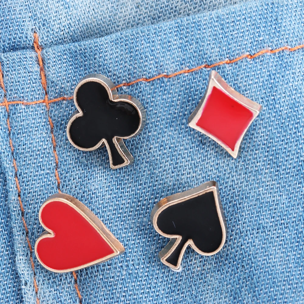 4pcs/set Popular Zinc Alloy Poker Broche Brooch Badges Small Poker Cufflinks Pins and Brooches for Women Men Shirt Collar Access