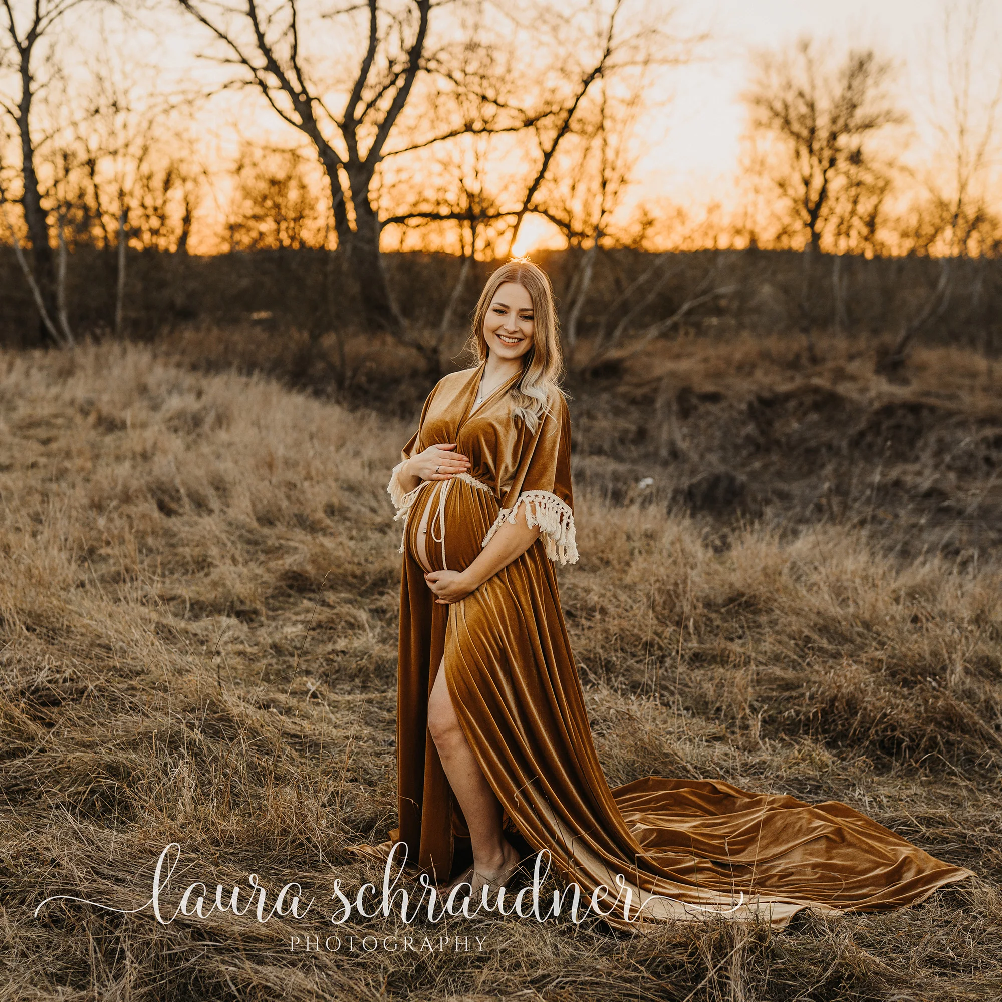 

Baby Shower Robe Maternity Dress Maxi Half Sleeves Front Split Photo Shoot Pregnant Velvet Gown for Woman Photography Prop