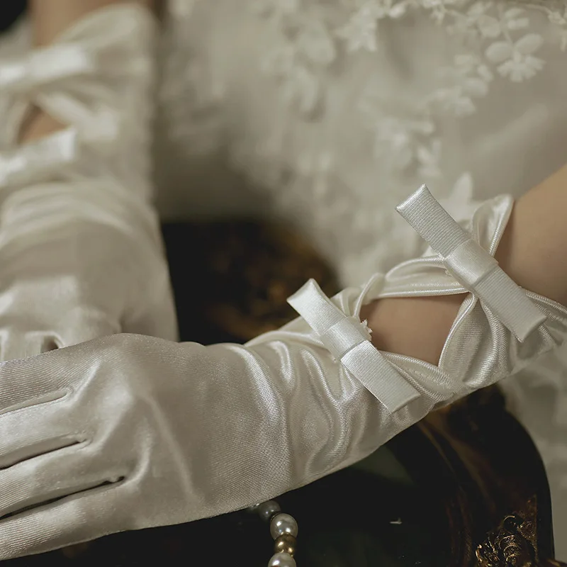 Guantes de novia cortos de marfil con dedo, guantes de boda baratos para novia, Guanti, pizzo, accesorios de boda Braut