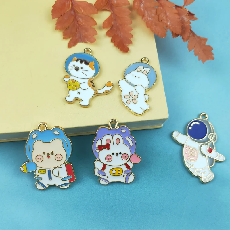 

JeQue 10pcs Enamel Cartoon Cat Rabbit Bear Astronaut Charm For Jewelry Making Fashion Earring Pendant Necklace Bracelet Charms