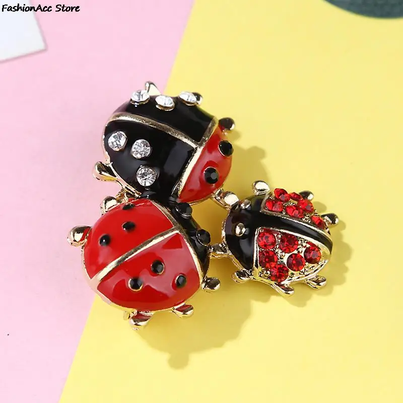 Fashion Enamel Red Ladybug Brooches for Women Cute Insect Rhinestone Brooch Pin Fashion Jewelry Christmas Gift Kids Ornament