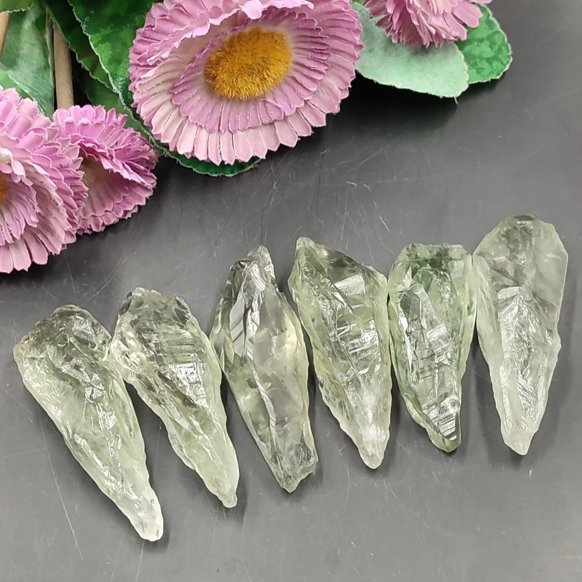 1pc Natural Green Quartz Rock Crystal Healing Stone Raw Rough Rare Gemstone Collectible Mineral Specimen Aquarium Home Decor