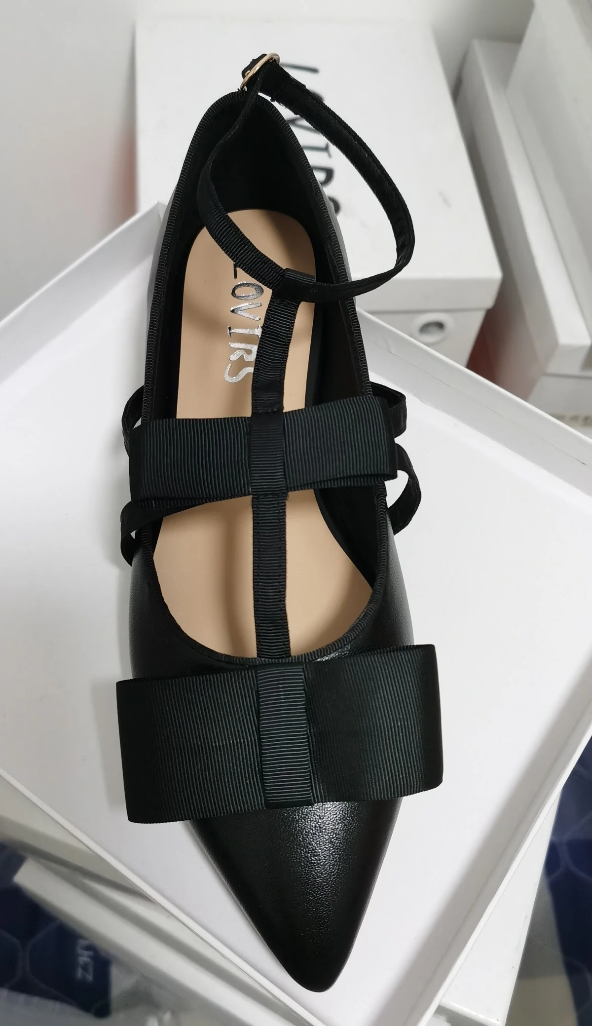 LOVIRS Donne Chiuse e Punta A Punta Poco Profonda Appartamenti Bowtie Fibbia Cinturino Alla Caviglia T-Strap Vestito Da Partito Casual Scarpe Grande