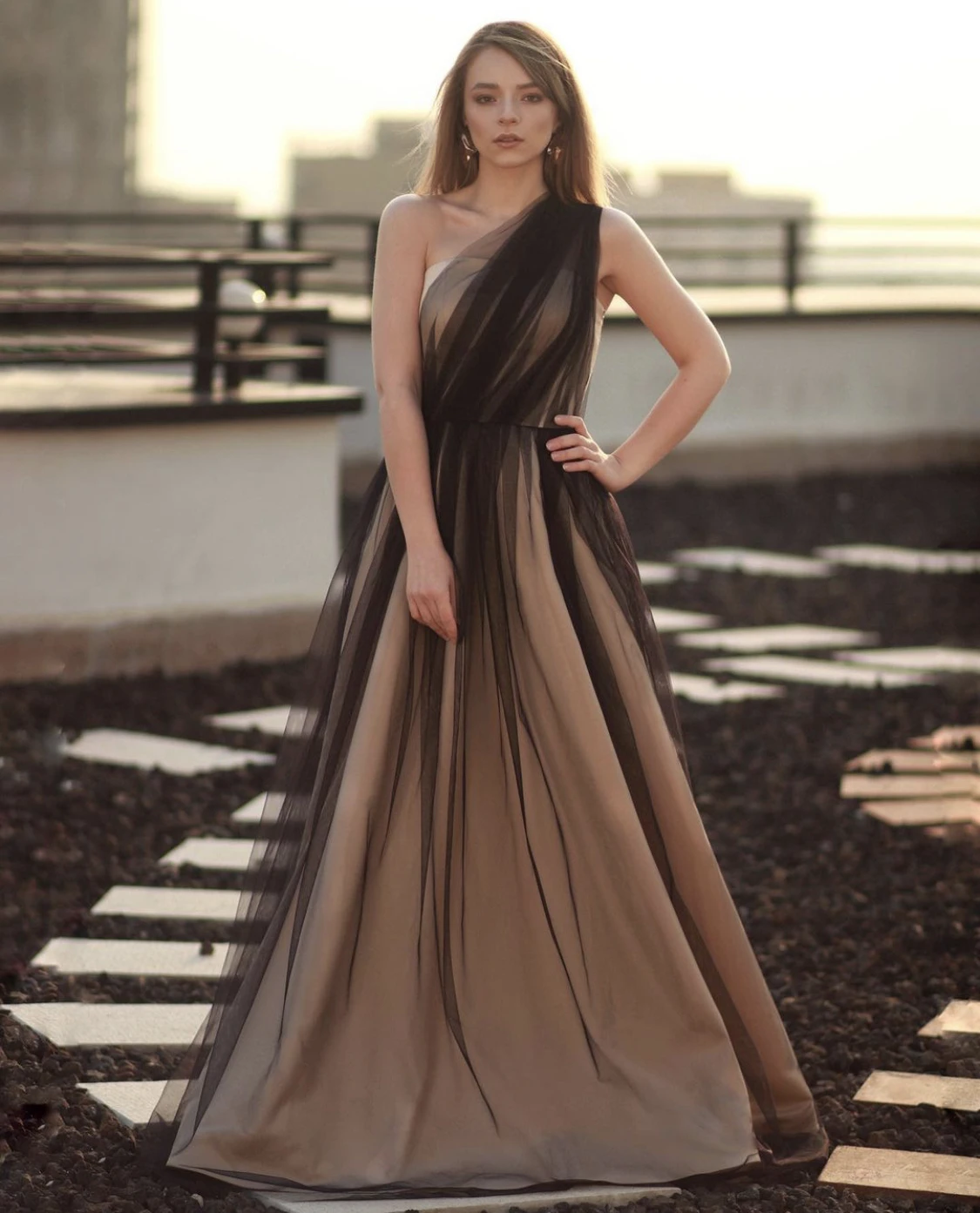 Robe de soirée en Tulle noire à effet d'illusion, ligne a, épaule dénudée, plissée, longueur au sol, Train Court, Simple, robe de bal formelle, nouvelle collection