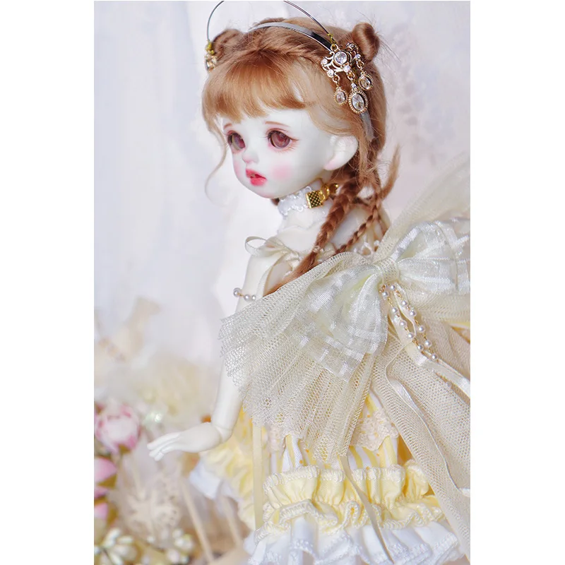 BJD Doll Clothing is suitable for 1/4 1/6 size yellow lace halter skirt 5 piece doll set accessories