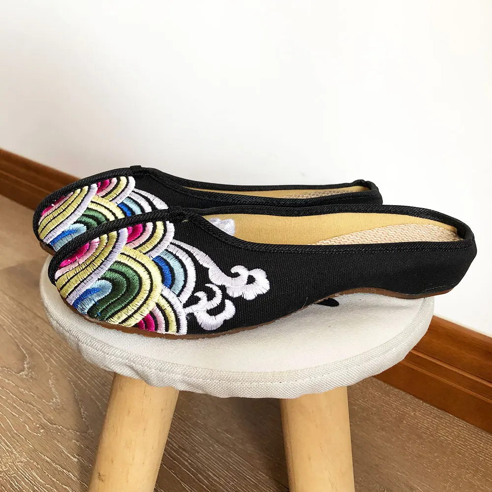 Veowalk Wave Embroidery Women Cotton Fabric Closed Toe Slippers Ladies Casual Flat Mules Comfortable Slides Home Shoes Black