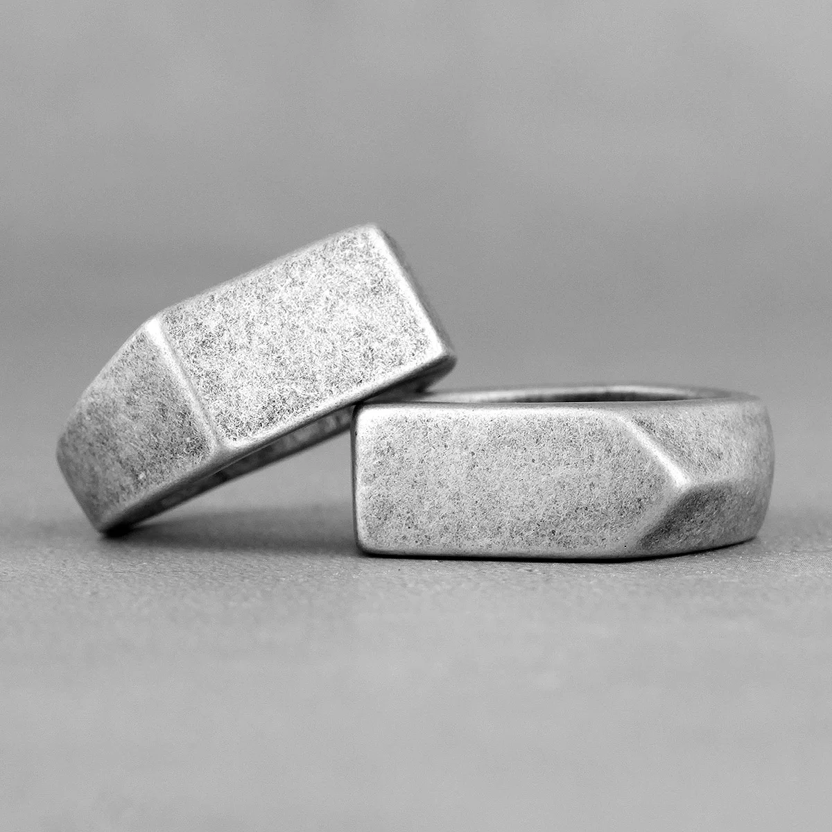 Retro Simple Square Bullet Stainless Steel Mens Rings Vintage Rustic for Male Boyfriend Biker Jewelry Creativity Gift Wholesale