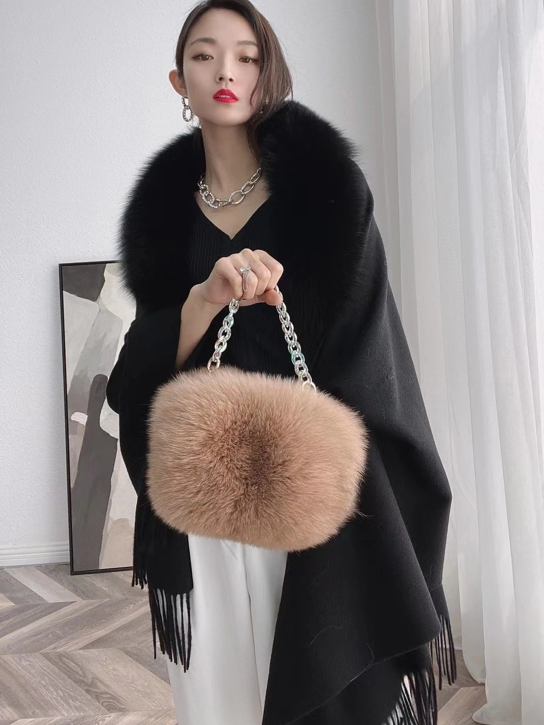 Real Fox Fur Hand Bag Women 2022 Winter Trend Chain Fluffy Stylish Handbag Party  Gift Purse