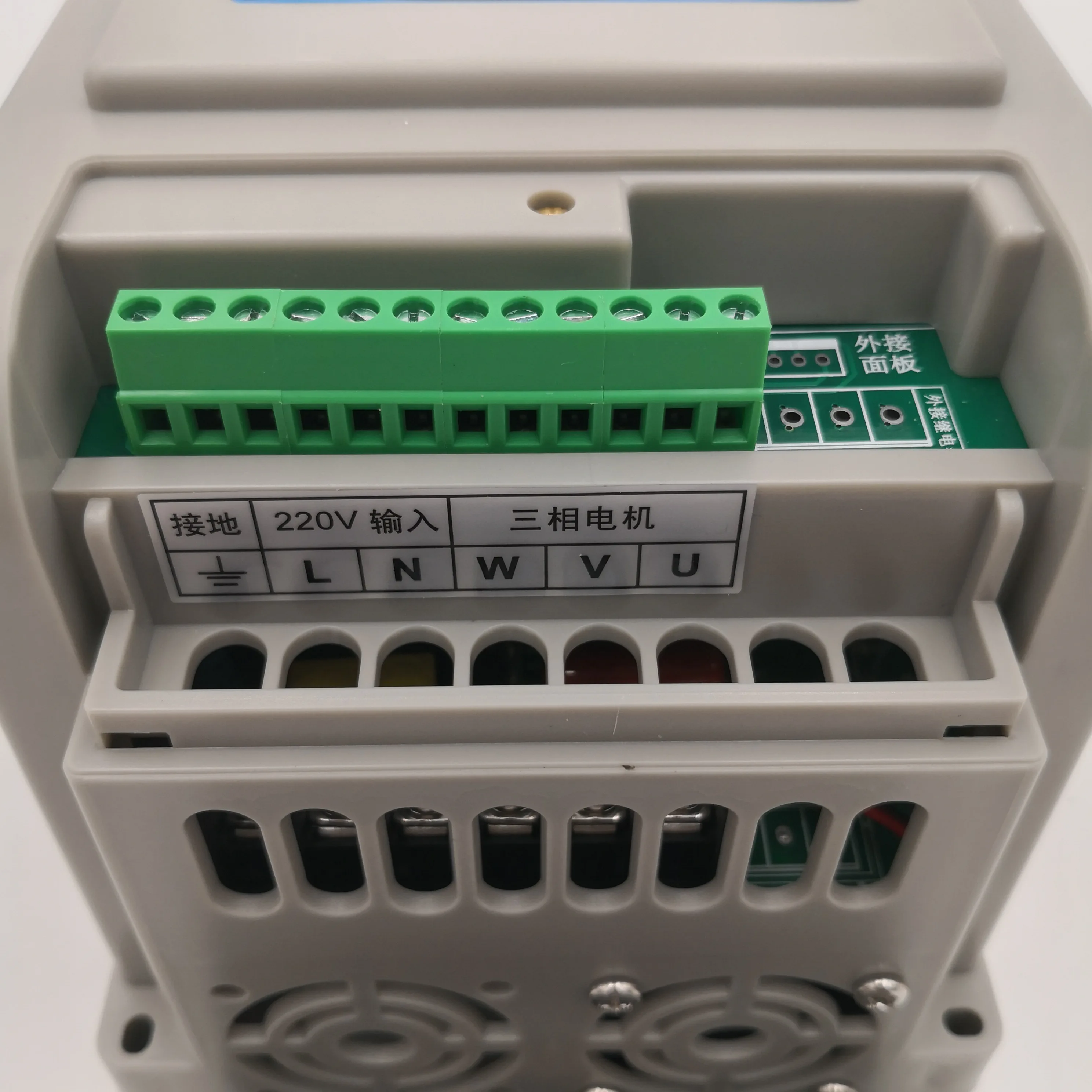 Imagem -03 - Vfd Conversor de Frequência de Inversor 5kw 220 kw 4kw Entrada Monofásica e Saída de 3-v Controlador de Velocidade do Motor Wzw