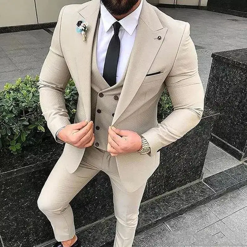 

Beige Men Wedding Suits Slim Fit 3 Pieces Jacket Vest Pant Wedding Groom Tuxedos Bridegroom Suits Best Man Blazer Bussiness