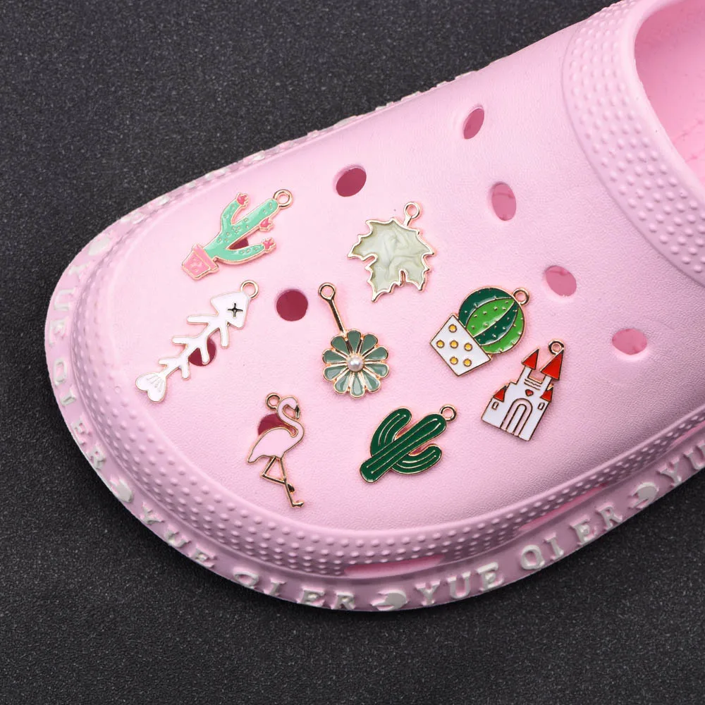 Cartoon Fruit Cherry Kiwifruit Shoes Charms Bling Flower Unicorn Fish Bone Shoe Decorations Mermaid Astronaut Rocket Clog Charms