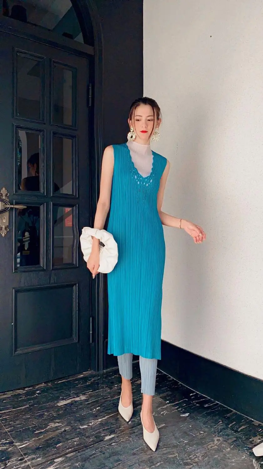 

HOT SELLING Miyake fold new style fashion hollow out dress v-neck sleeveless Hem slit dress IN STOCK