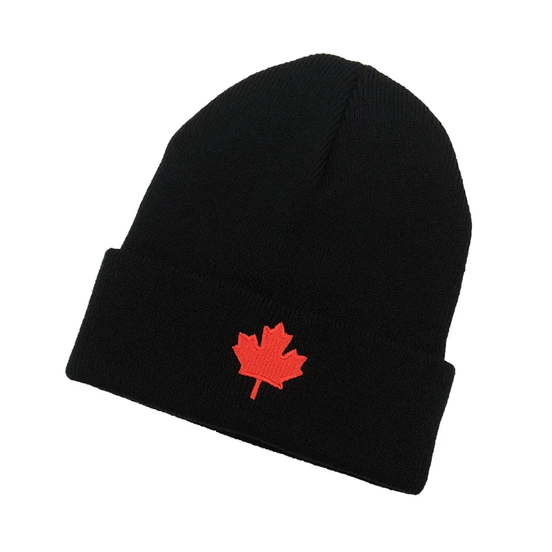 Autumn Winter CA Red Maple Leaf Embroidered Knitted Acrylic Beanies Hat Men and Women Casual All Match Warm Wool Cold Caps W125