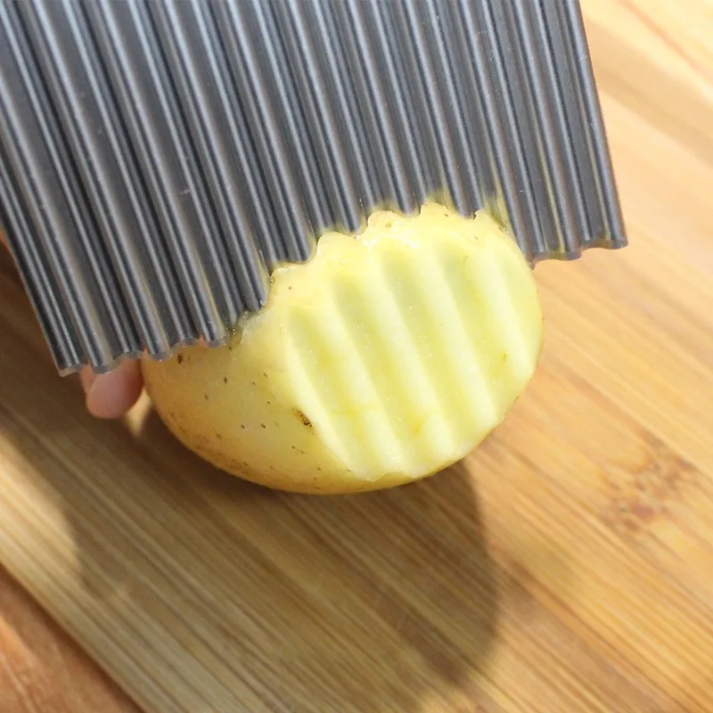 Stainless Steel Potato Chip Slicer Dough Vegetable Fruit Crinkle Wavy Slicer Knife Potato Cutter Chopper French Fry Maker