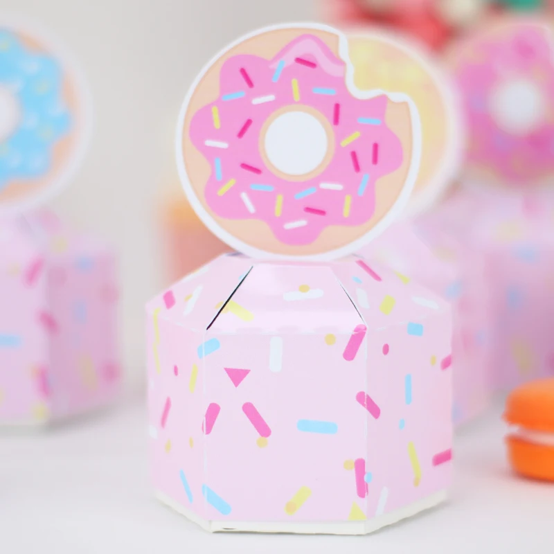ドーナツパーティー誕生日ドーナツ成長ハッピー誕生キャンディボックスケーキヘッドのようなパーティーバッグ装飾でドーナツ壁