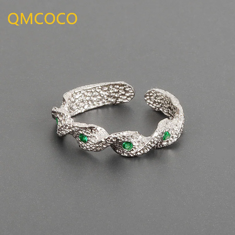 Korean Version Silver Color INS Style Retro Design Texture Irregular 2021 New Versatile Green Zircon Twist Ring Lady Jewelry
