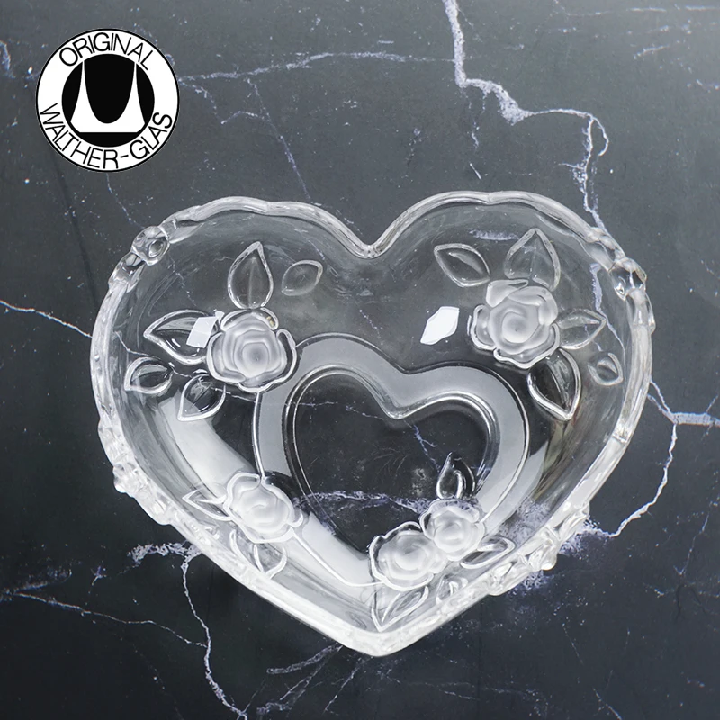 Lead free crystal glass heart-shaped frosted Salad Fruit plate large ashtray gift decoration imported smoothie bowl