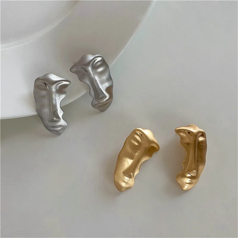 

Asymmetric Metal Face Abstract Earrings Personality Fashion Retro Earrings Ms Jewelry Travel Accessories Christmas Gift