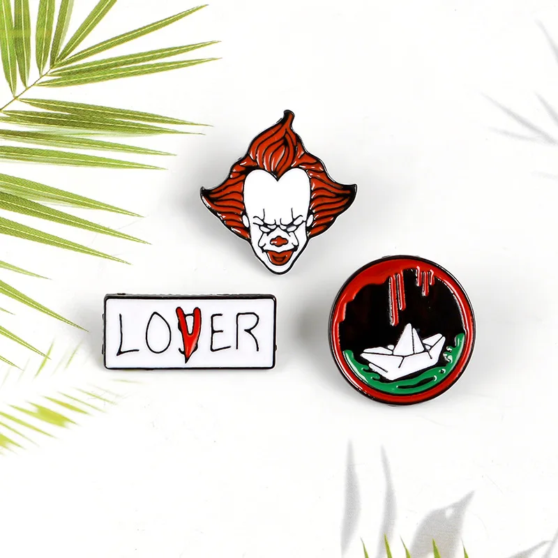 Clown enamel pin Stephen King\'s famous horror movie lover loser badge brooch clothes lapel hat bag jewelry Halloween gift