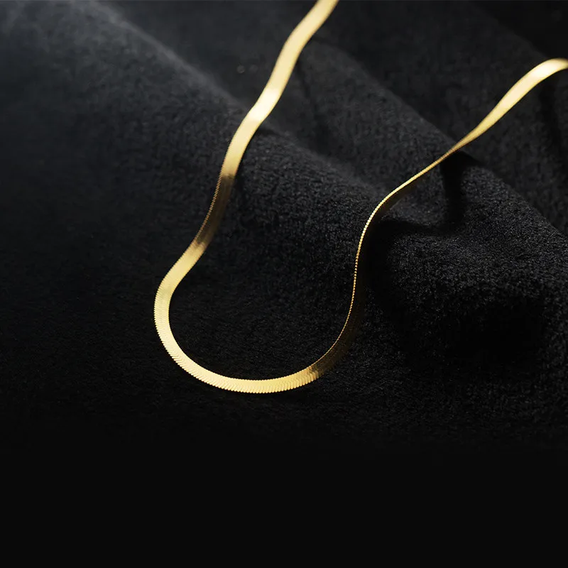 Modische Unisex-Schlangenkette Damen-Halskette Choker Edelstahl Fischgrät-Kette in Goldfarbe für Damen-Schmuck – Detail 4