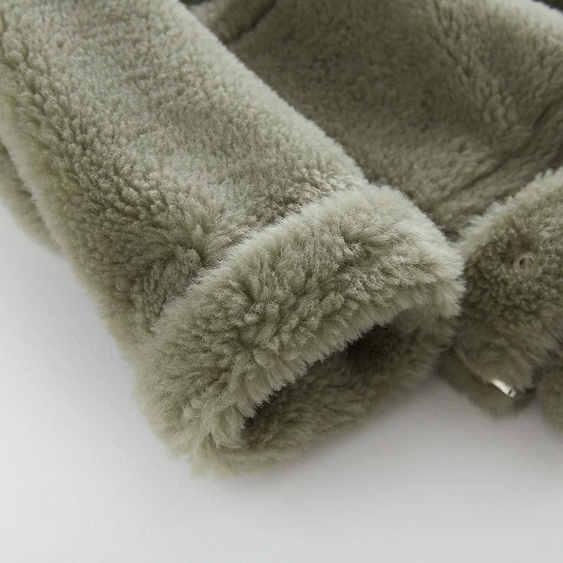 معطف نسائي قصير من فرو الخروف ، معطف فضفاض ، قص قصير ، غمد محبوب ، مع معطف ، مجموعة جديدة 2020