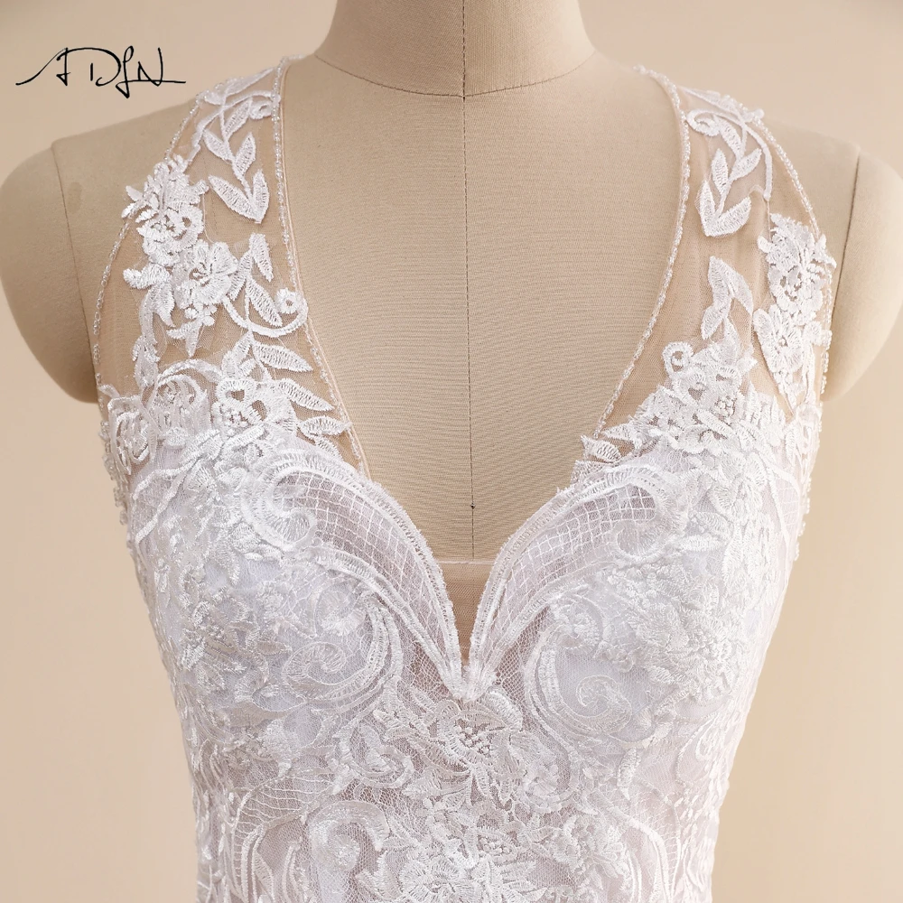 Elegant Halter Sleeveless Bohemian Lace Wedding Dress Custom Made Halter Sleeveless Sweep TraIn Vestido de Novia 2020