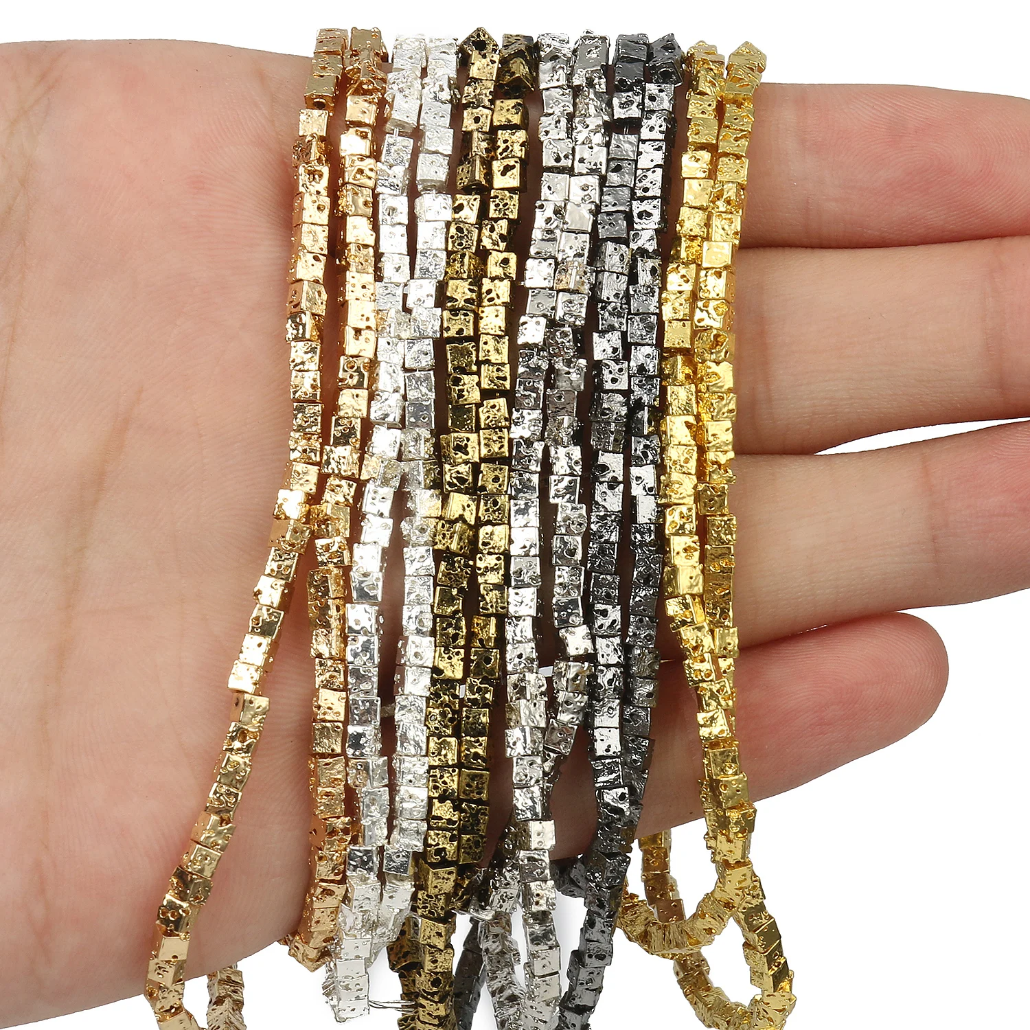 3x3mm Naturalne koraliki z lawy wulkanicznej Kwadratowe luźne koraliki dystansowe do tworzenia biżuterii Bransoletka Diy Opaska na nadgarstek Choker 155szt