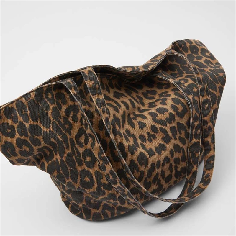 Hot Fashion 2021 New shopping bag leopard print fabric large capacity commuter One Shoulder Tote Bag