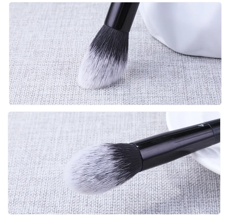 Powder Highlighter Brush #4 -  BLACK Tapered Fluffy Powder Bronzer Blush Highlighting Makeup Brush Beauty Cosmetics Blender Tool