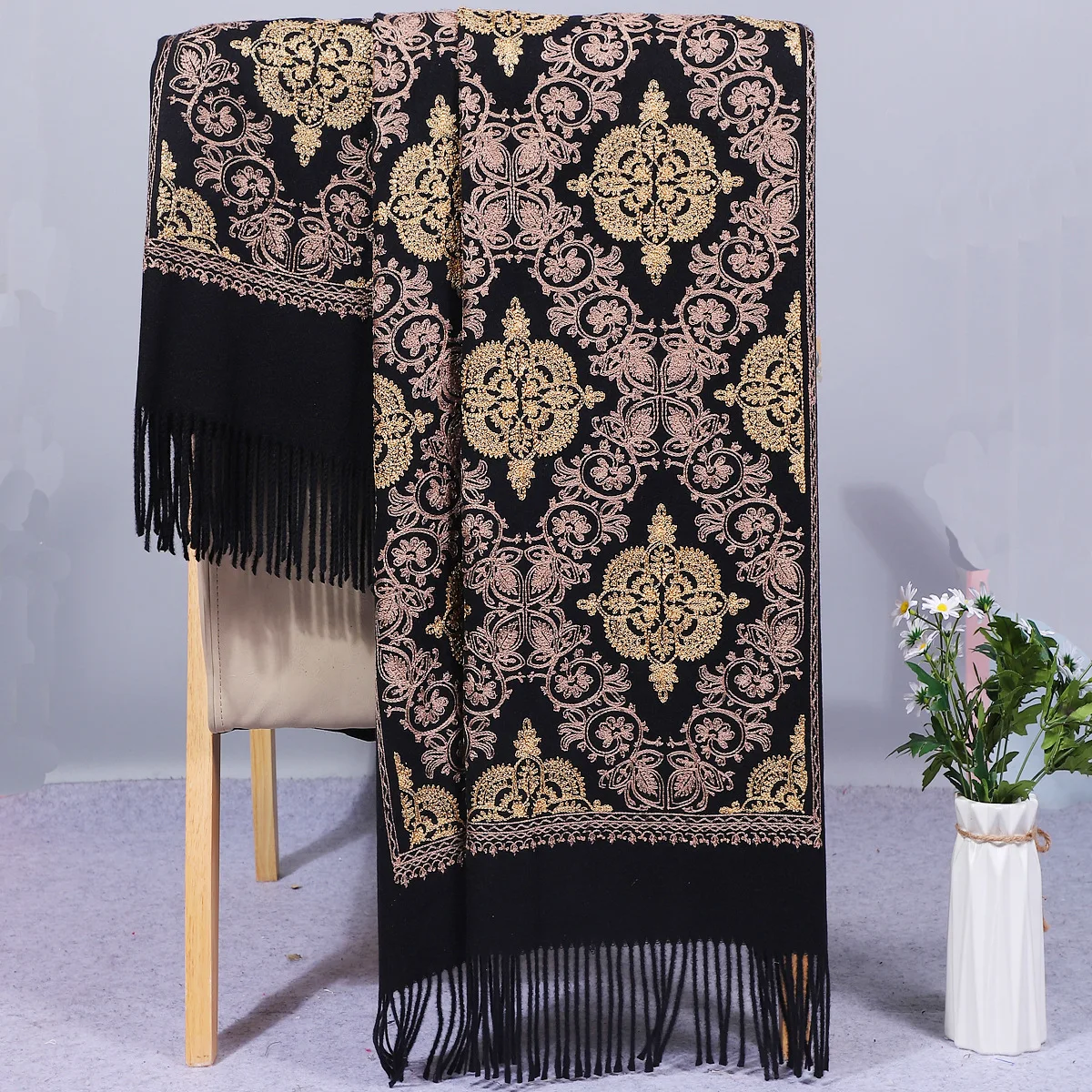 Long Scarf Pashmina Cashmere Blend Scarves Embroidery Flower Mujer Bufanda Wrap Vintage Women Autumn Winter Soft Shawls