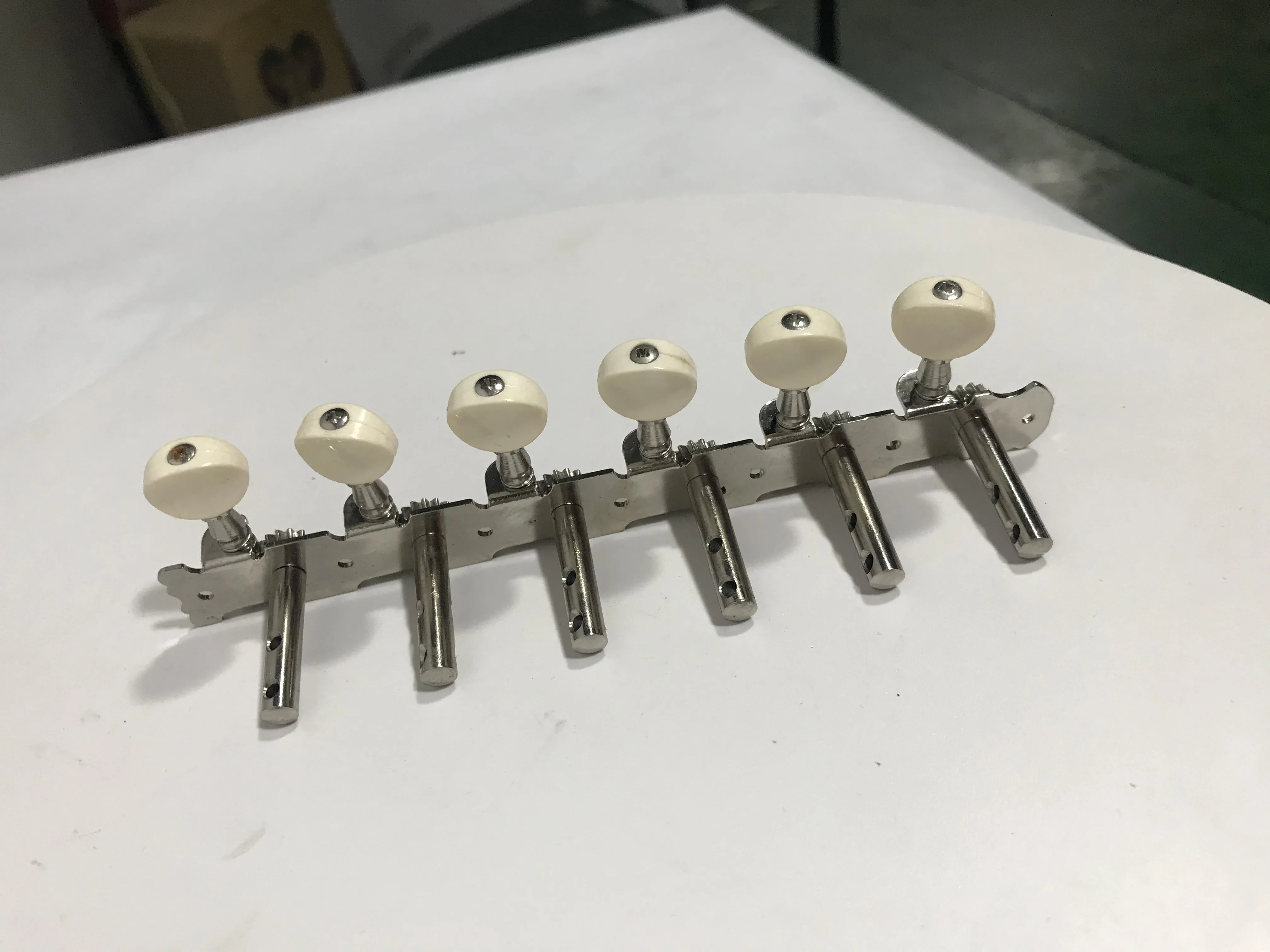 ST Guitar Lock String Tuning Pegs and Key Tuners, 6Strings, Machine Head Tuners, A Set of Electrick Guitar Tailpiece